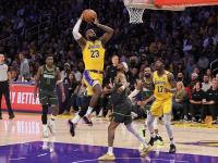 雷电竞-詹姆斯在美国队比赛中惊险取胜，回归赛场引发热议！的简单介绍