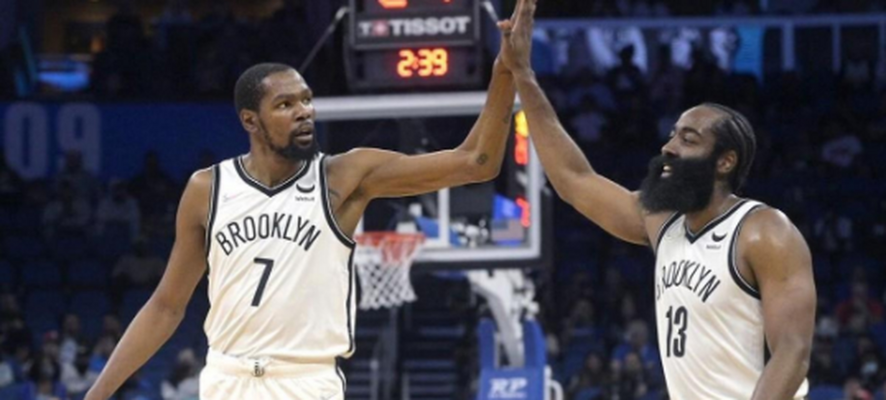 雷电竞-重要助攻引发热议！，哈兰德在MAD比赛中持续失利引发球迷热议的简单介绍