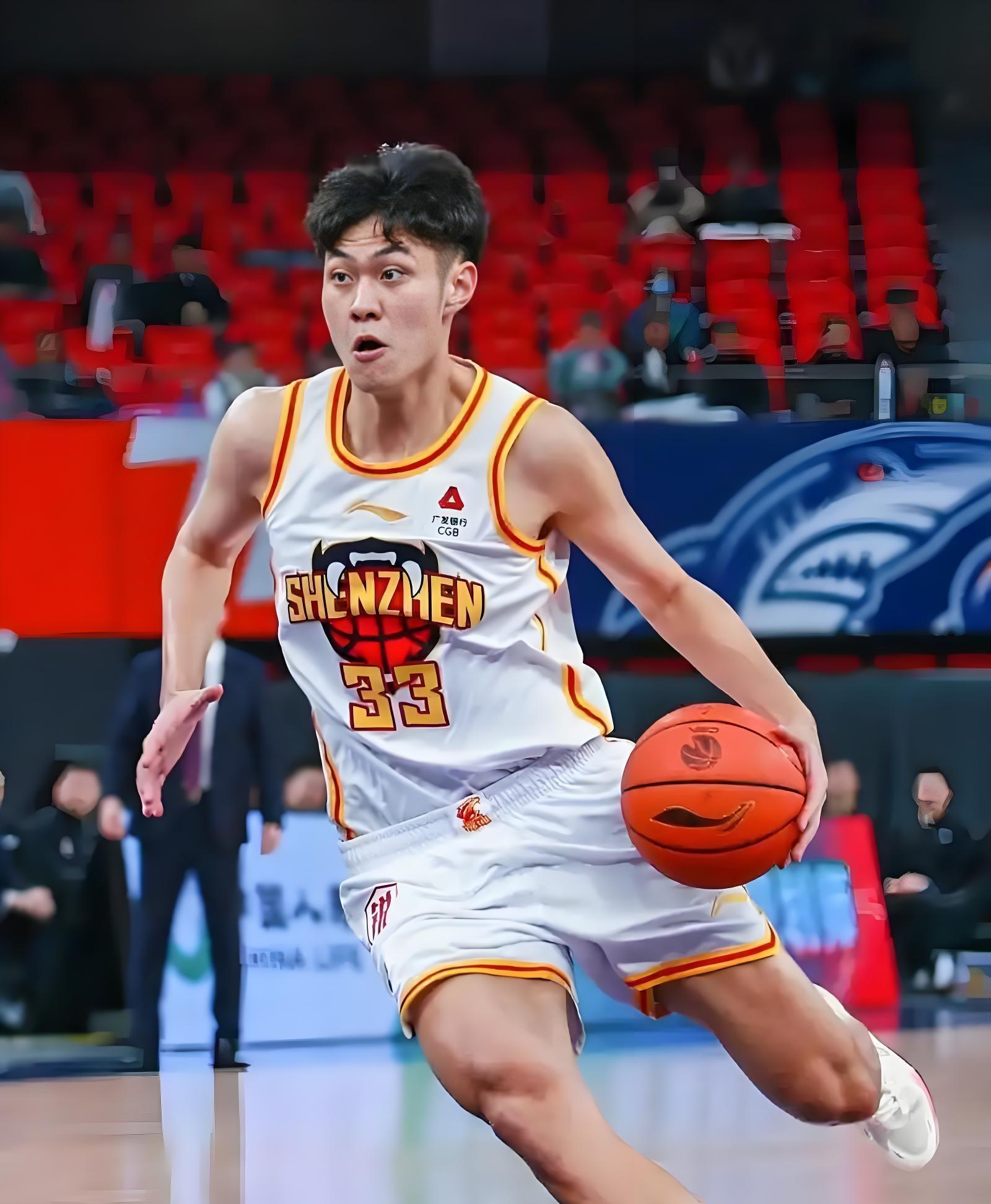 关键时刻社区盾焦点战；深圳男篮远射贴柱；信心回归；纪律约束更严格(深圳新闻广播深圳民心桥节目直播)